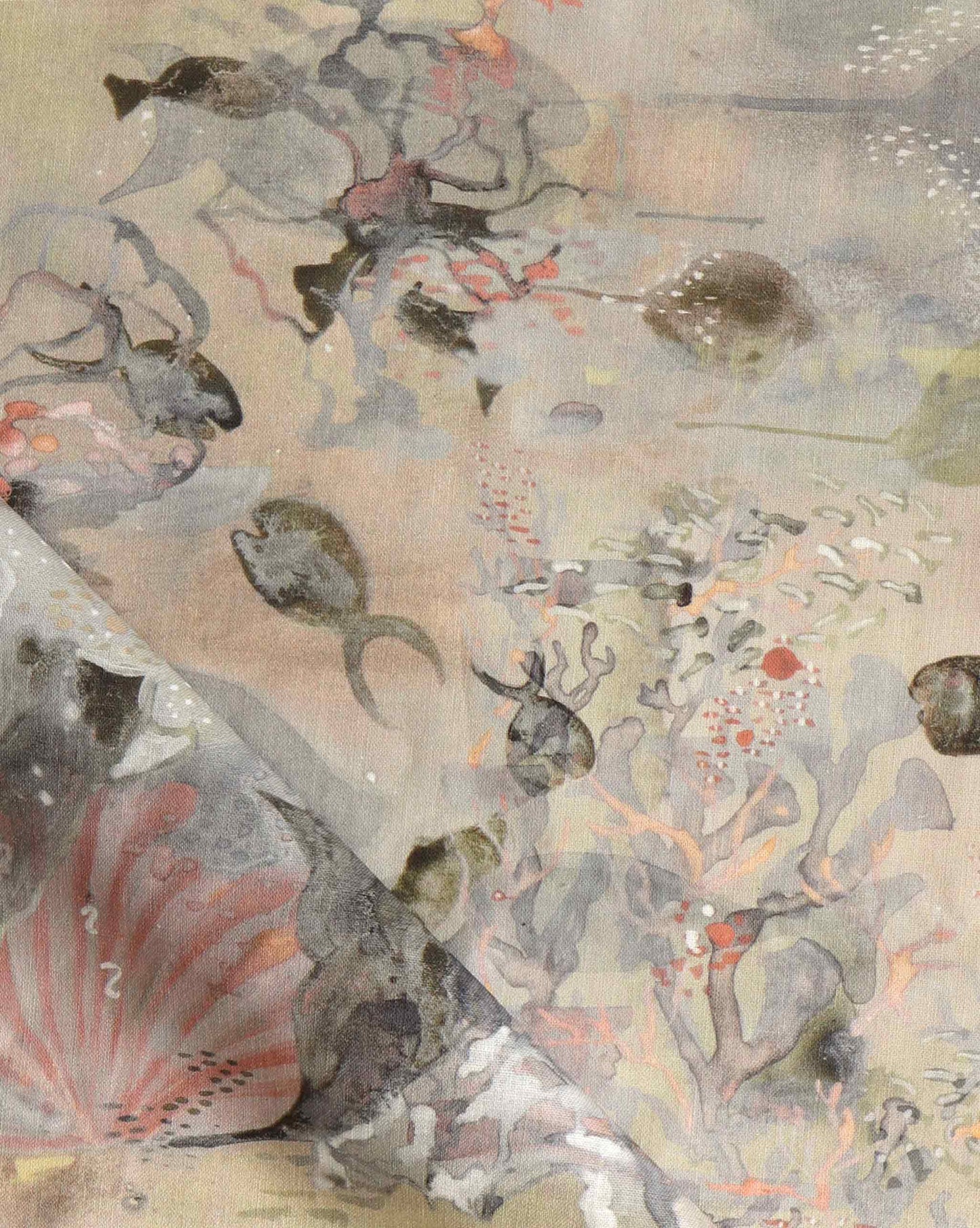 Eskayel’s Atoll is a custom fabric print in the modern beige colorway Sol.