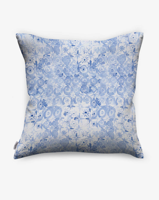 Crochet Lace is a watercolor micro-print based on the artist’s Italian heritage. Pillows in Fresco Blue incorporate blues and white.