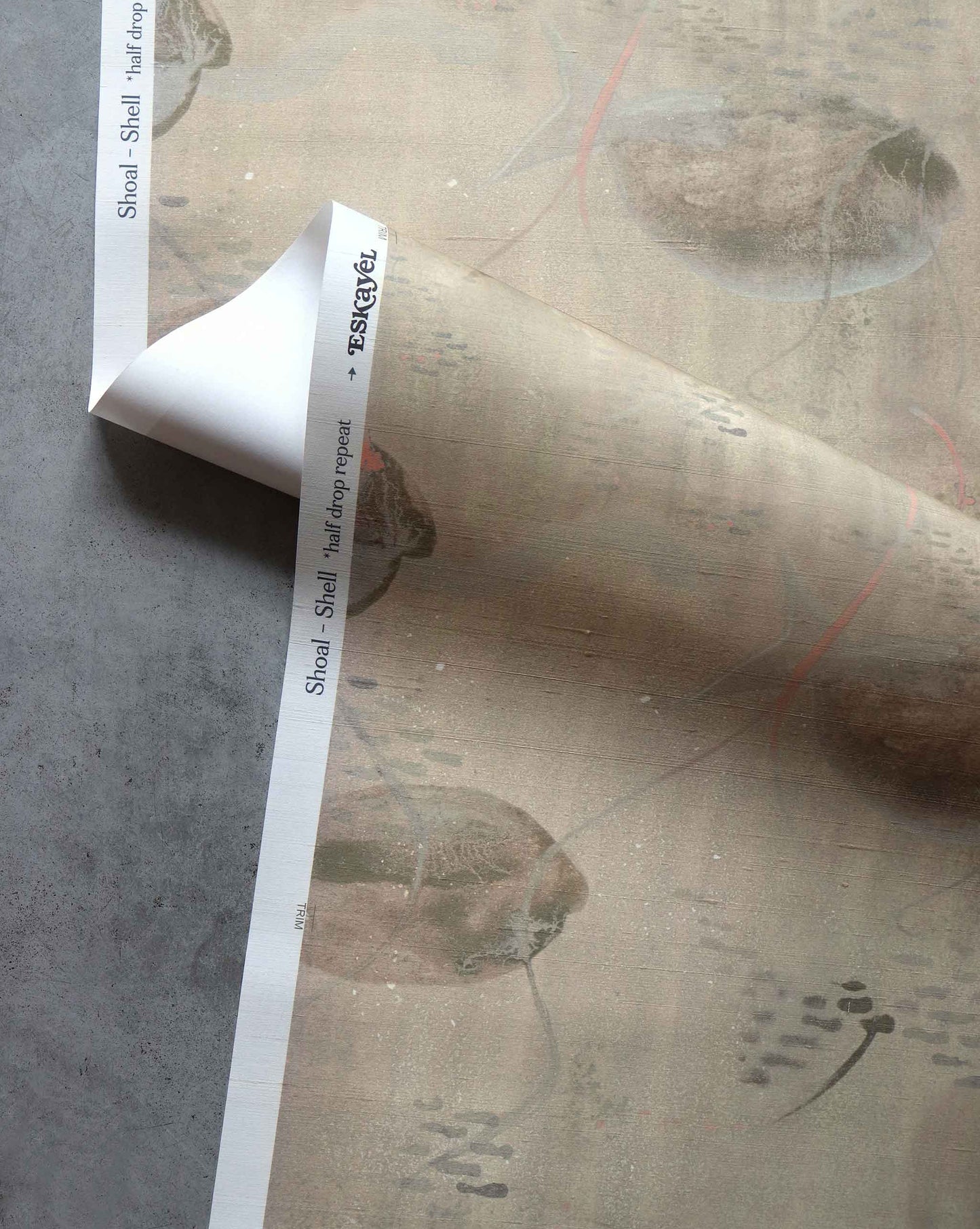 A detailed shot of Eskayel’s Shoal wallpaper in Shell with its beige palette.