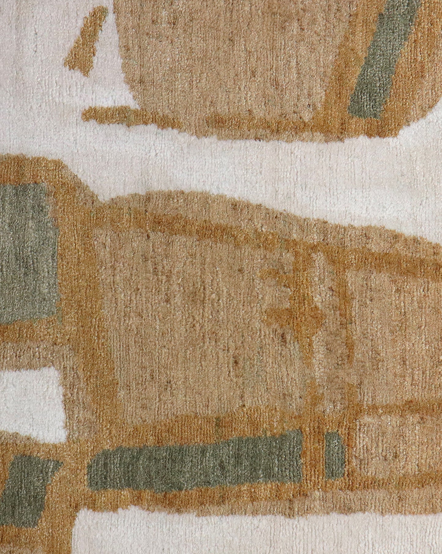 A close up of a beige and green Quotidiana Hand Knotted Rug 9' x 12' Sage design