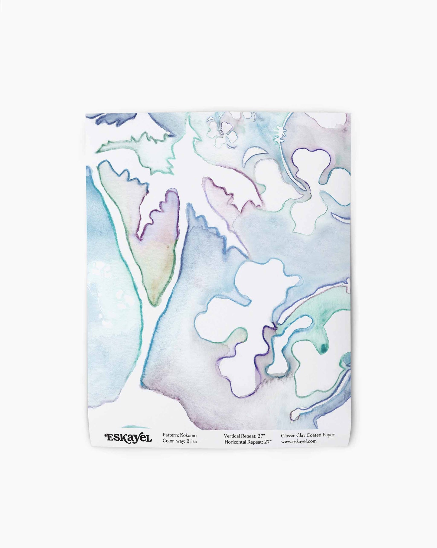 A swatch image of Kokomo's wallpaper in the colorway Brisa with a palette of blues.