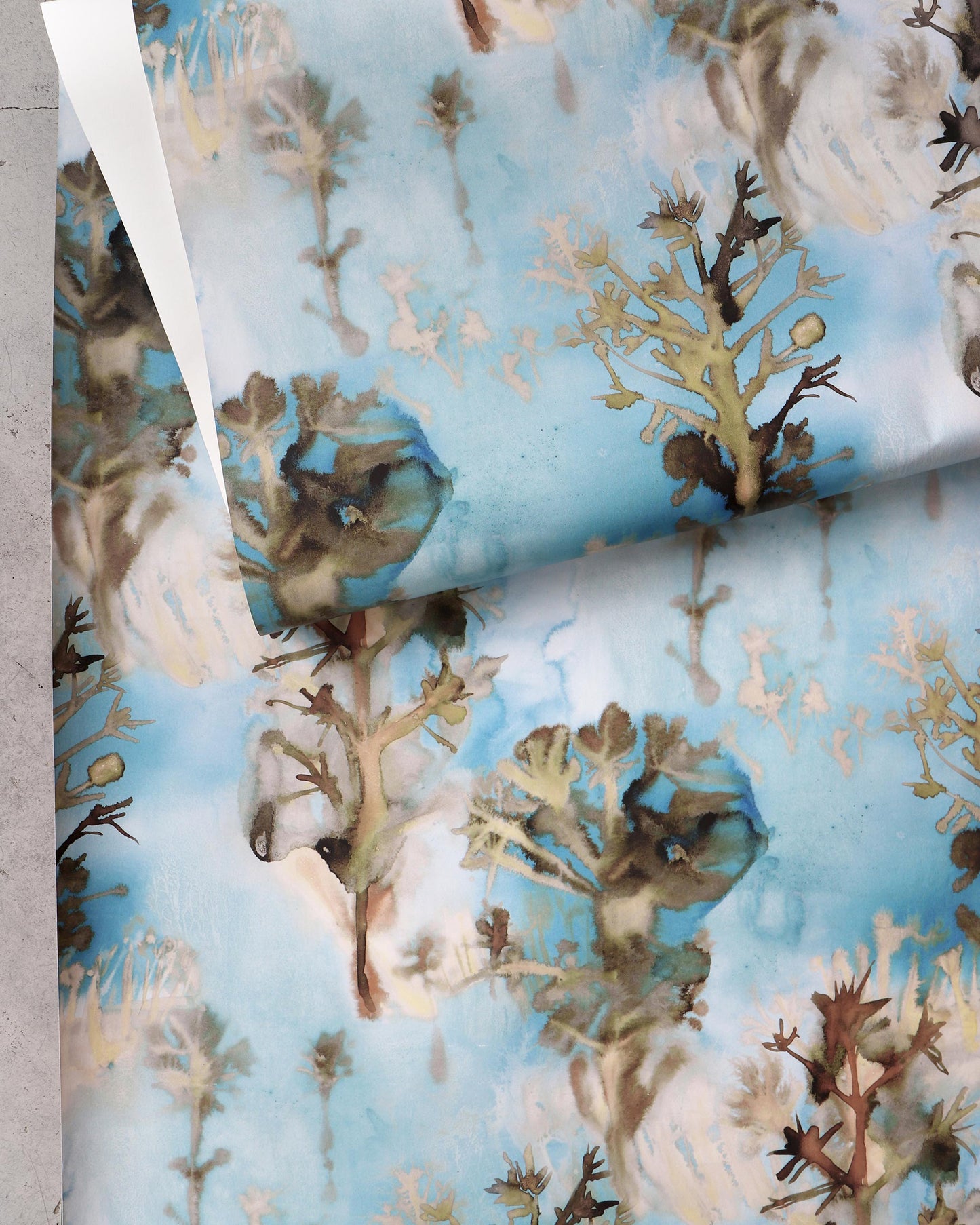 A Aionas Wallpaper Morea with trees on it