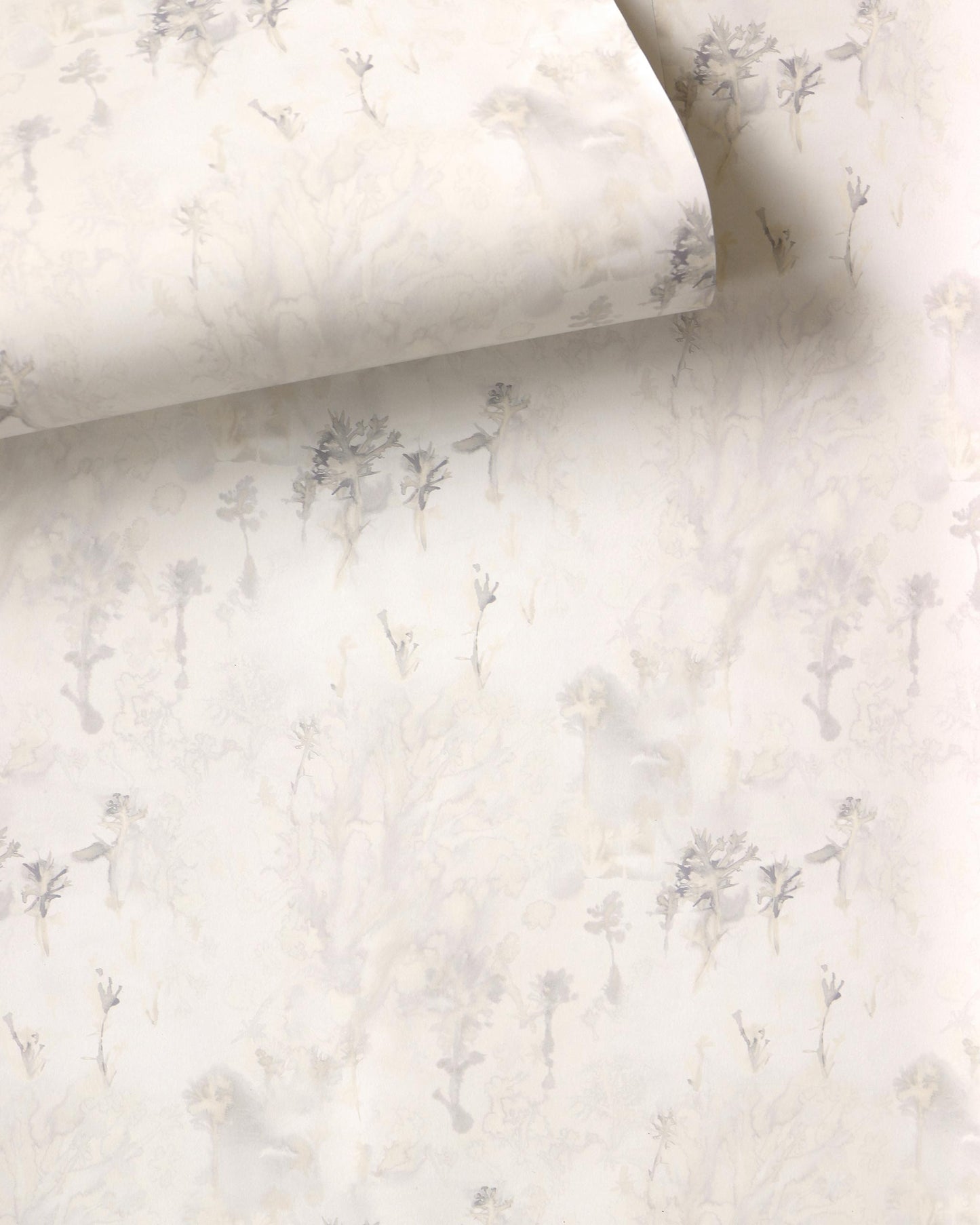 A high-end Emvasia Wallpaper Sol with a floral pattern