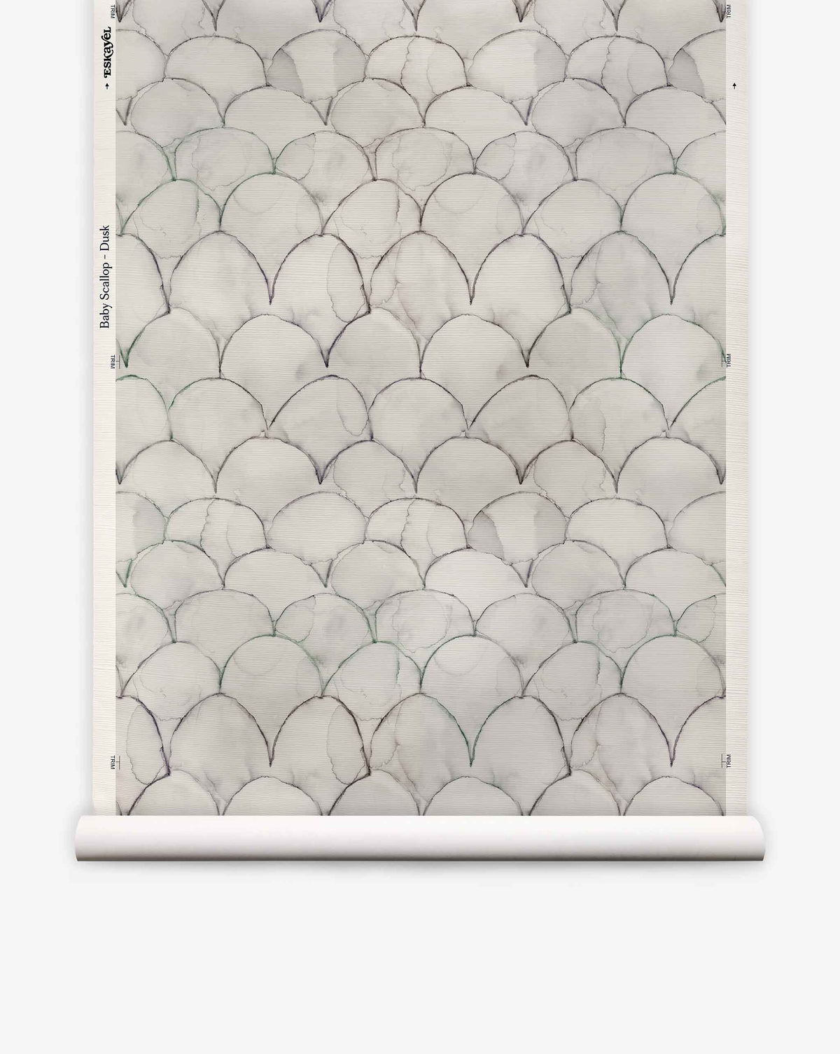 Baby Scallop Grasscloth||Dusk: A roll of grasscloth wallpaper with overlapping scallop-shaped geometric motifs on a light gray background.