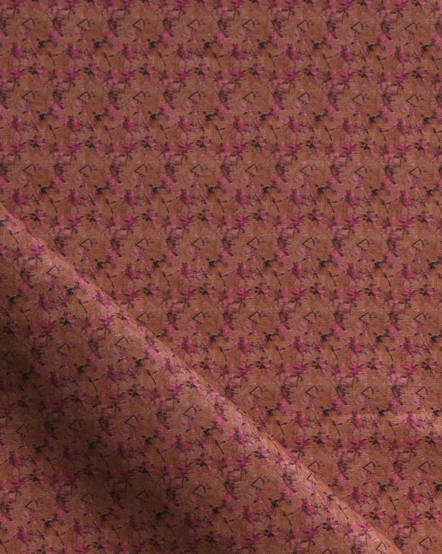 Eskayel’s Alhelí, a tiny repeating pattern for fabric in the brown-based Rubra colorway.