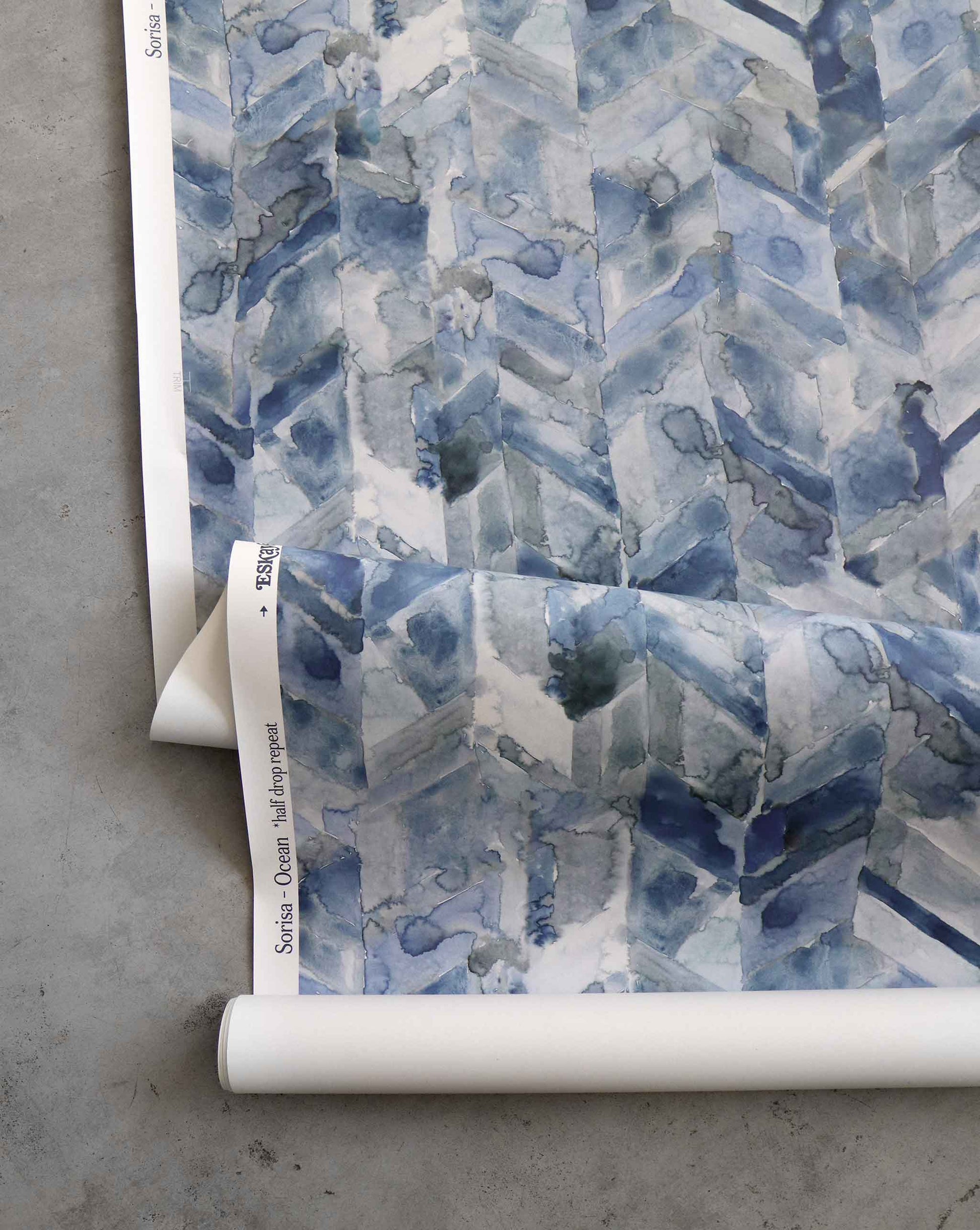 A blue and white Sorisa Wallpaper Ocean floor