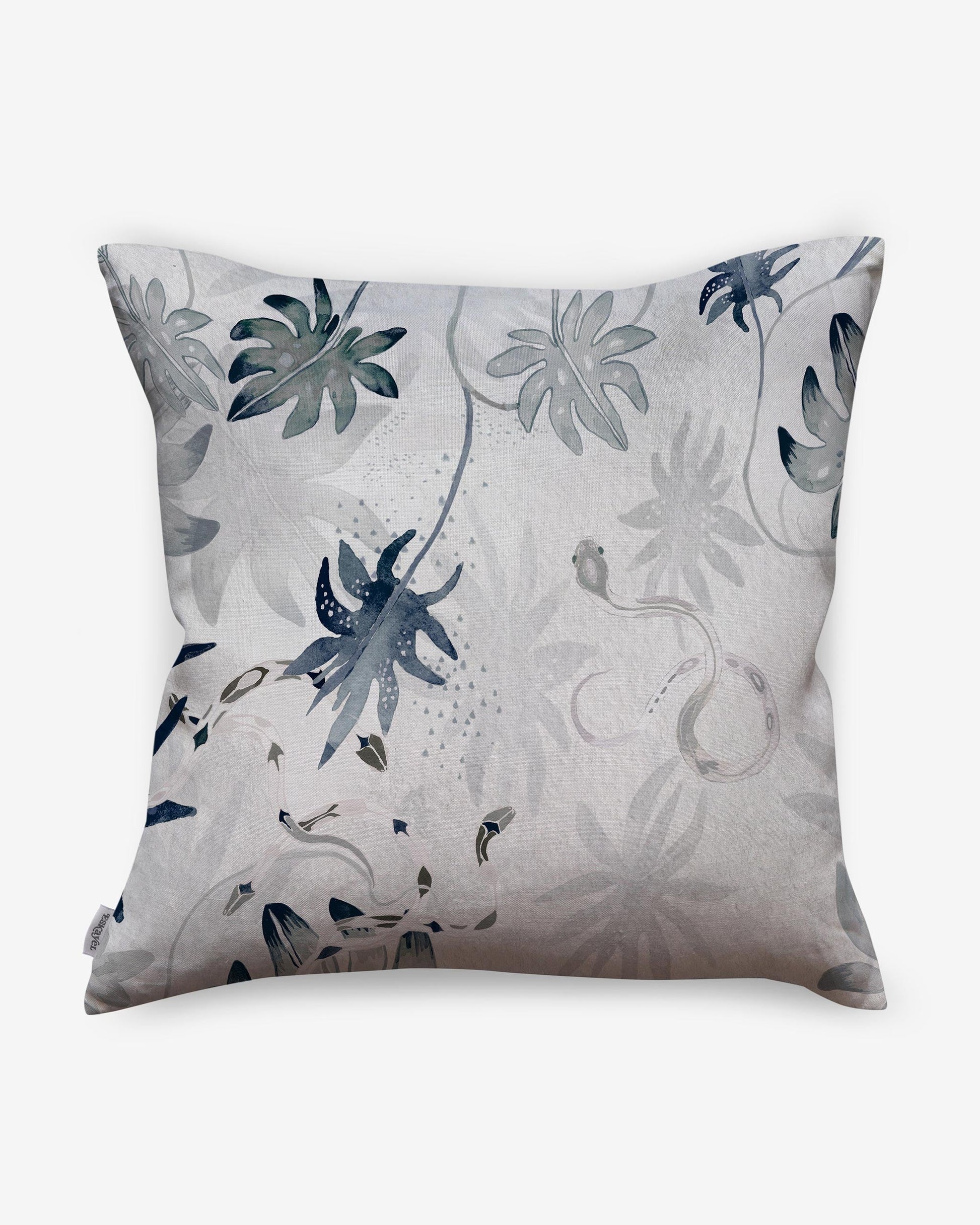 A chinoiserie-inspired Edera Pillow Ice with a blue and white floral pattern from the Eskayel collaboration