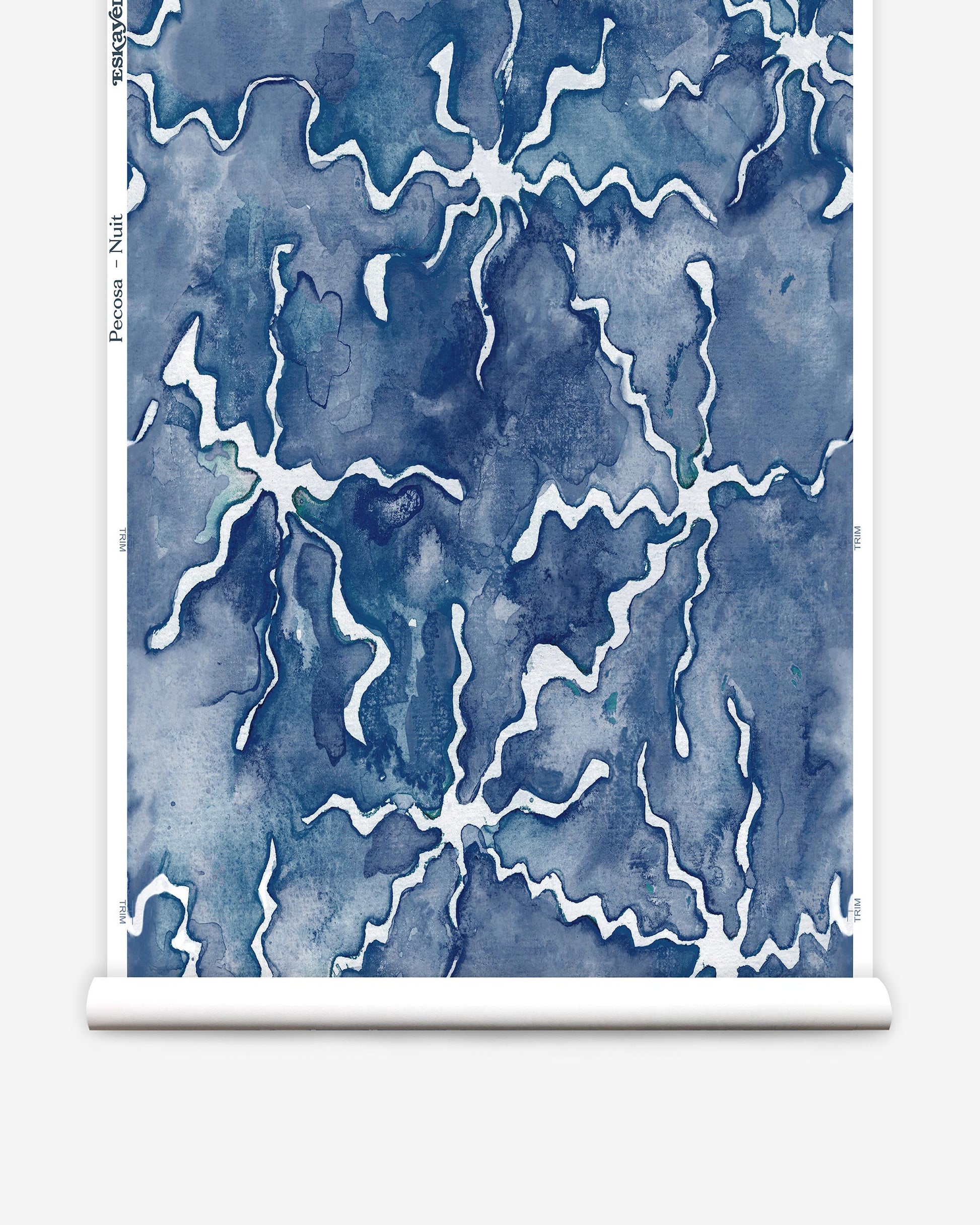 A Pecosa Wallpaper Nuit, a blue and white high-end paper with a watercolor design and sun motifs